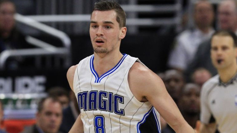 Υπόκλιση Χεζόνια στον Διαμαντίδη: «Χρόνια πολλά θρύλε» Υπόκλιση Χεζόνια στον Διαμαντίδη: «Χρόνια πολλά θρύλε»